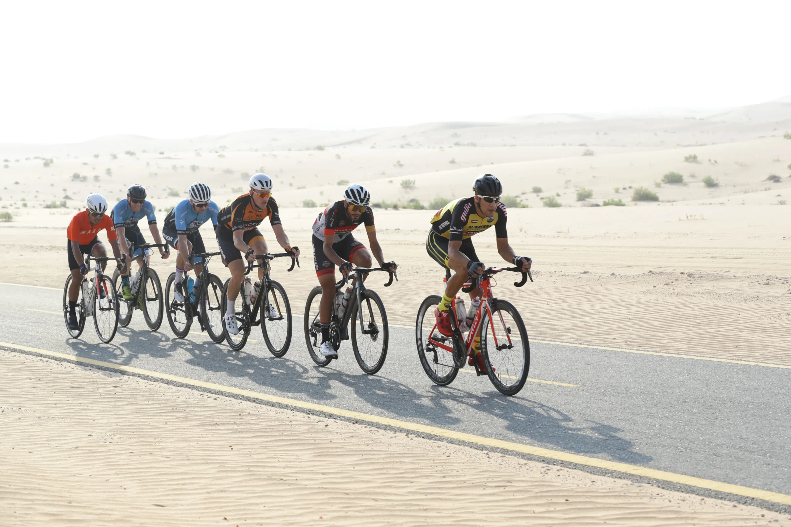 Abu Dhabi Cycling : Exploring the Desert on Two Wheels!
